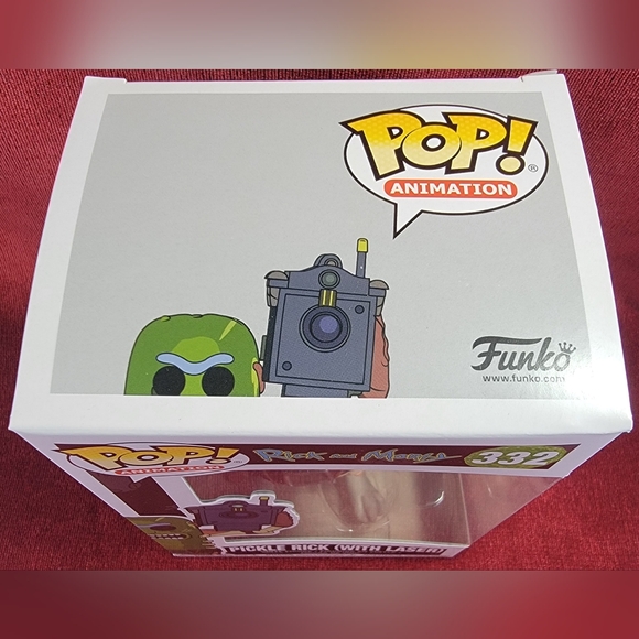 Pickle rick with laser funko # 332 (nib) With pop protector - Picture 4 of 7
